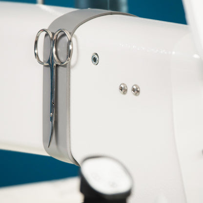Handi Quilter Amara 24-inch Longarm Quilting Machine and Frame